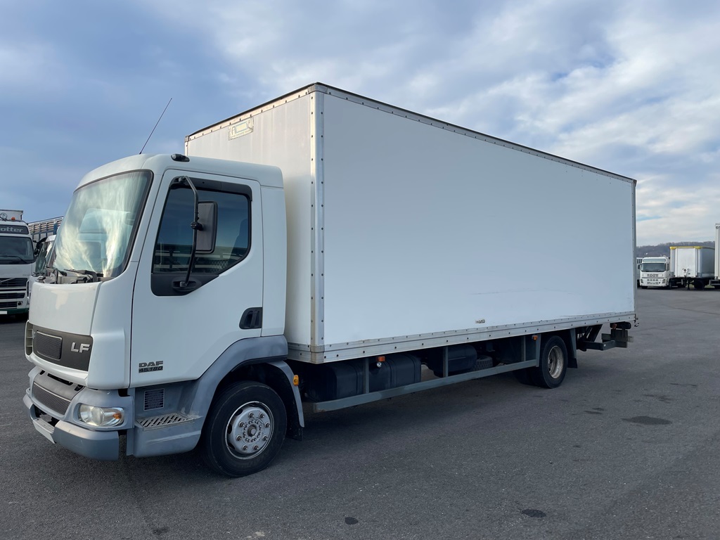 DAF LF 45.180 - FOURGON + HAYON PALFINGER - 2003