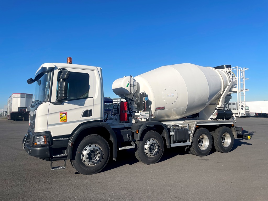 SCANIA P410 XT - 8x4 - MALAXEUR - Neuf 