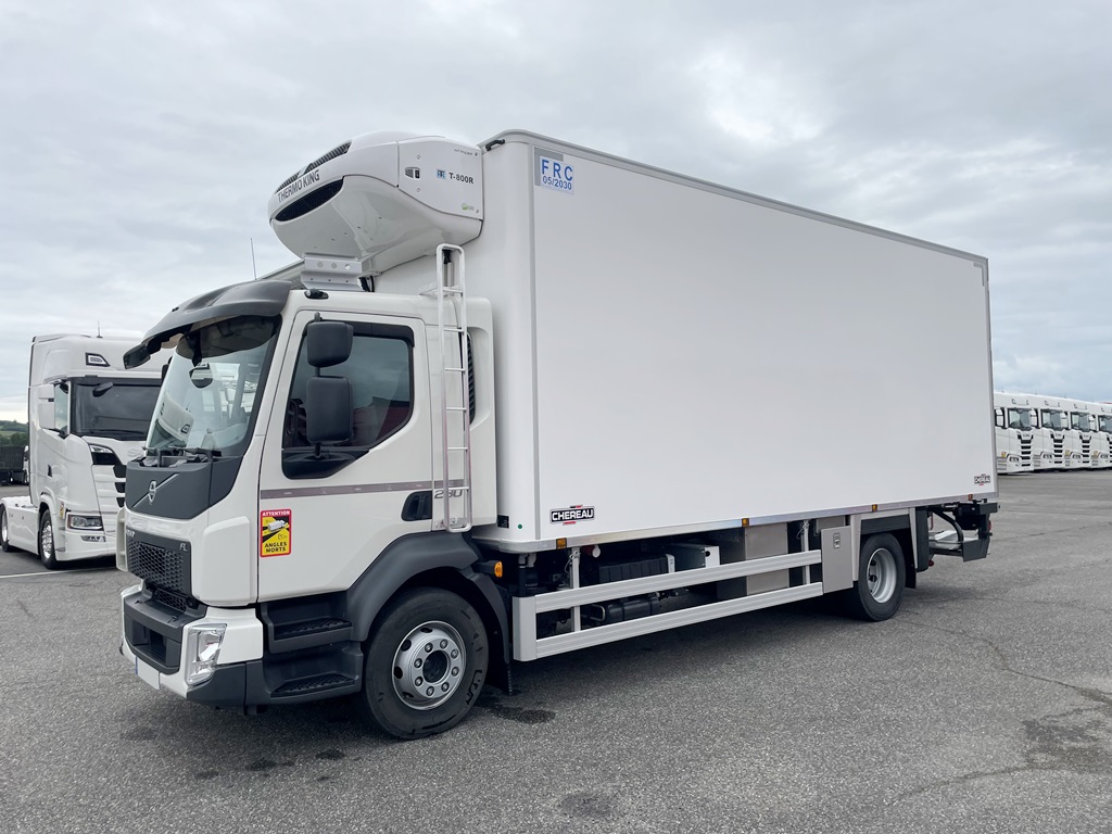 VOLVO FL280 - Penderie + Lève viande - Hayon - Frigo THERMOKING T800 R - Neuf