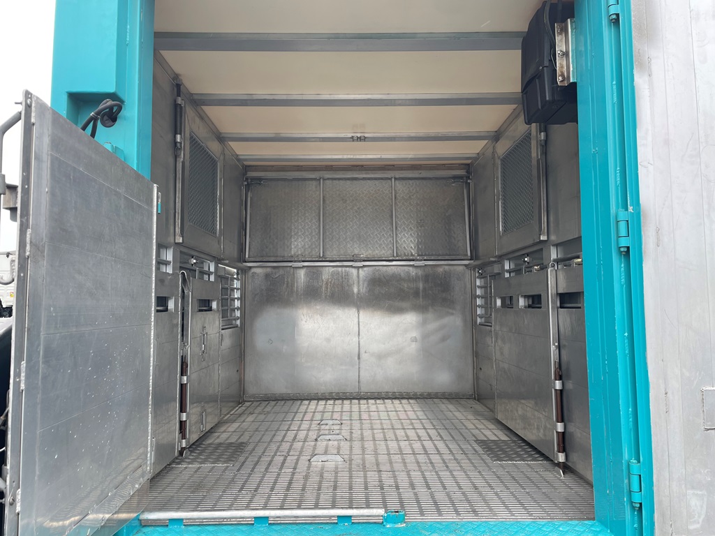 MERCEDES SPRINTER 310 CDI - bétaillère Alu GUITTON - 2013