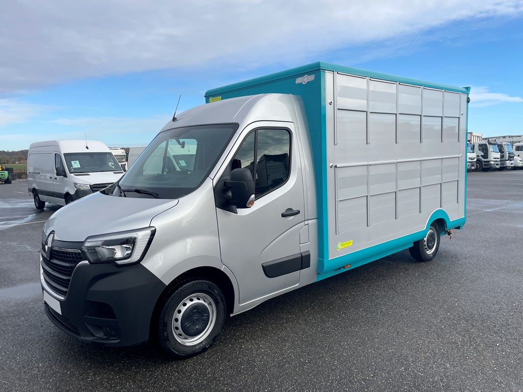 RENAULT MASTER DCI 165 - bétaillère 2 étages HARMAND - 2022 