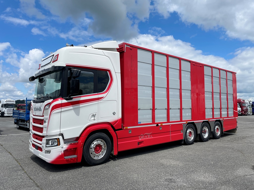 SCANIA R530 + IRMA - 8x2 BETAILLERE 3 étages - 2 compartiments - 2021
