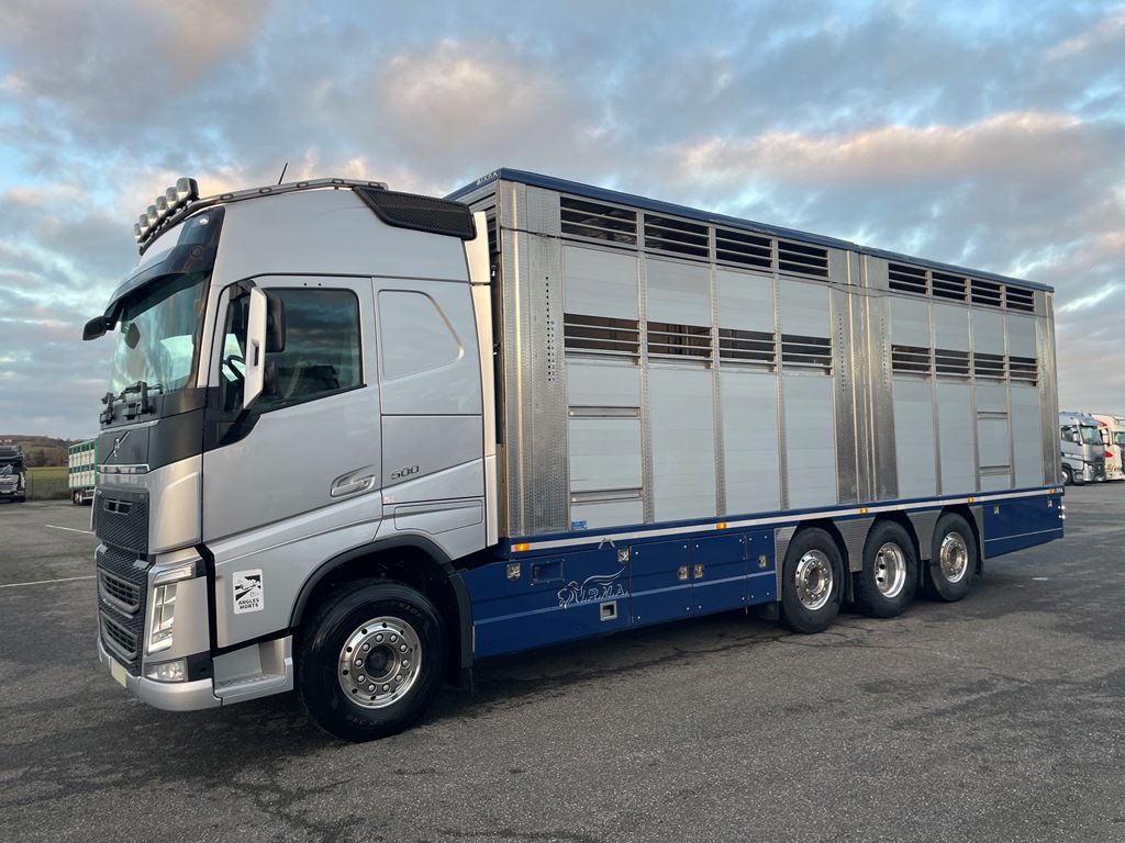 VOLVO FH500 - 8x2 - 2 étages - 2 compartiments - IRMA - 2020