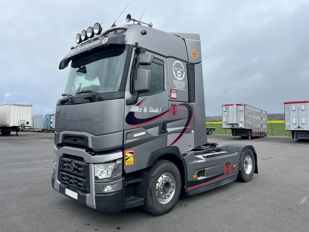 RENAULT - T520 - 2015