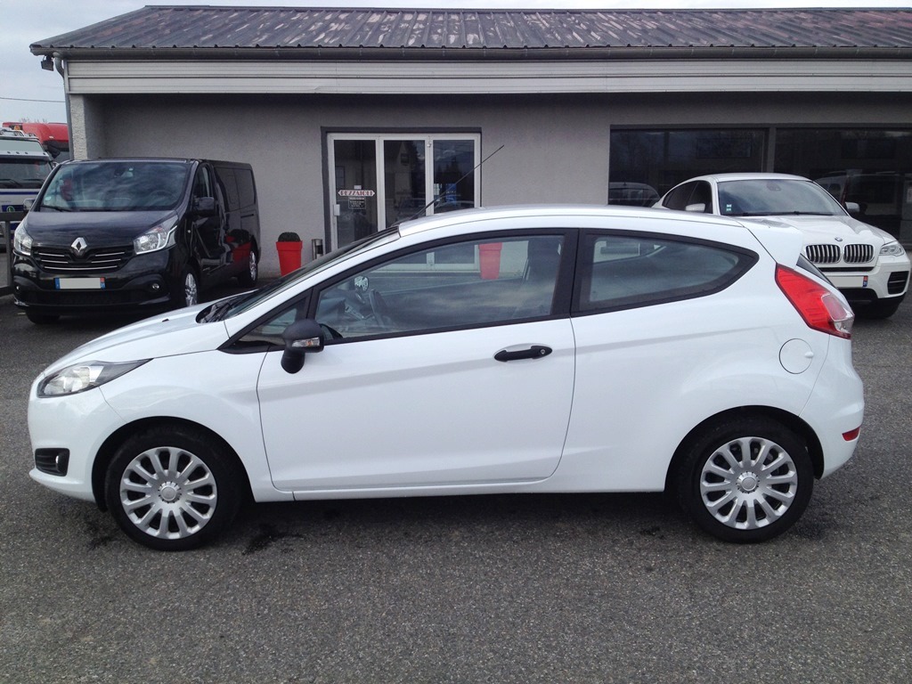 Ford Fiesta Affaires 1 5 Tdci 75ch 3 Portes 2015
