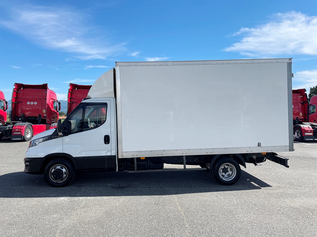 IVECO DAILY III 35C16 2.3 HPi 160CH - FOURGON MESSAGERIE - 2021