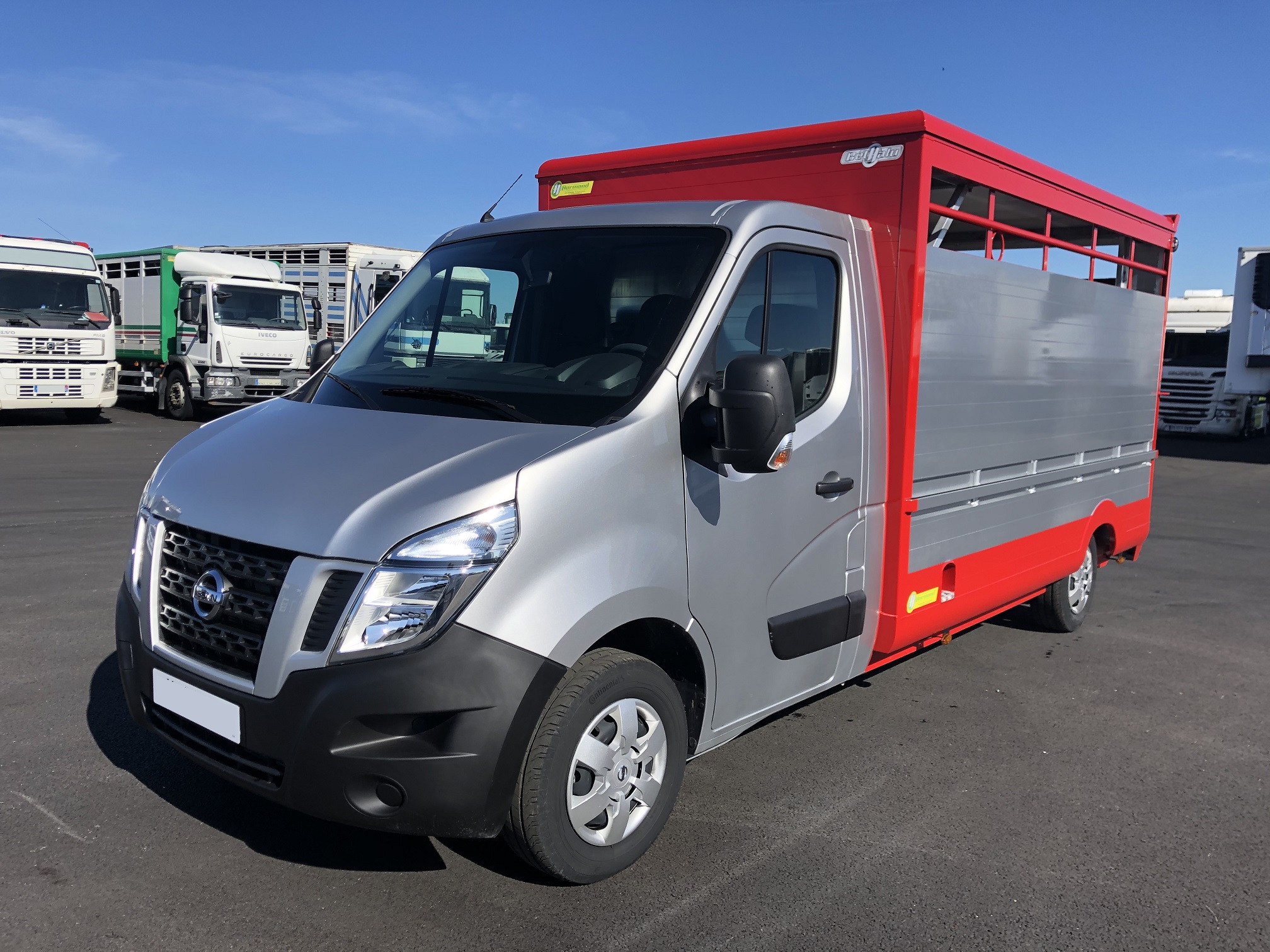 Nissan nv 400