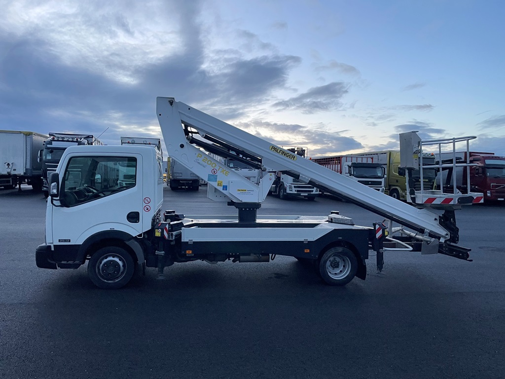 NISSAN NT400 CABSTAR 35.12 - NACELLE PALFINGER 20m - 2017