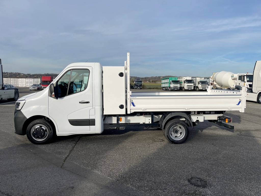 RENAULT MASTER III (H62) RJ3500 L3 2.3 BLUE DCI 145CH - BENNE + COFFRE - 2023