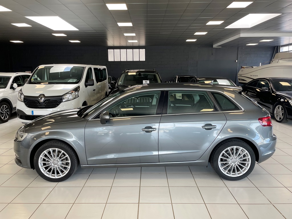 AUDI A3 SPORTBACK III 1.6 TDI 105CH FAP AMBITION S TRONIC 7 - 2013